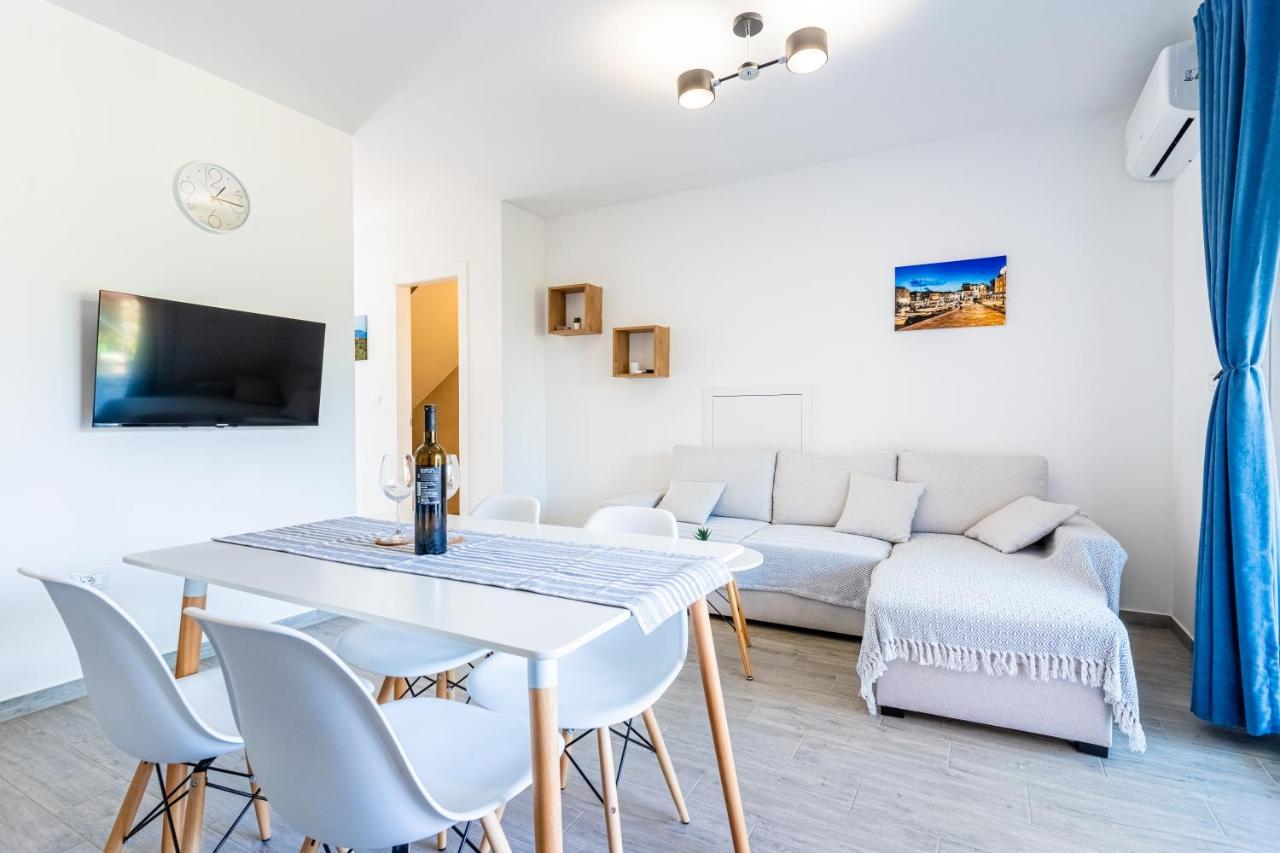 New 4 Star Apartment M&A In Town Cres Εξωτερικό φωτογραφία